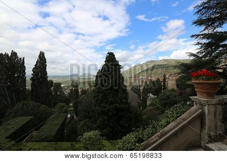 Tivoli-city in the Italian province of Lazio: parks, fountains & castles