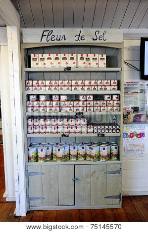 Shop The Company Saline Aigues-mortes In Camargue