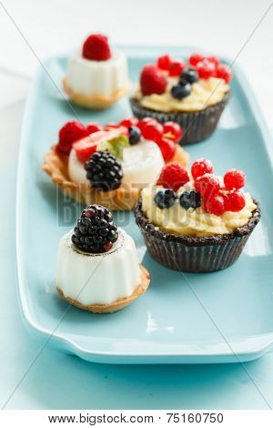 berries tart