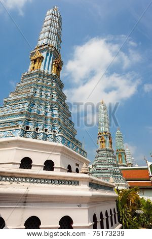 Dark Blue Chedi