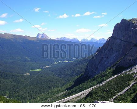 Panorama della Val Pusteria, Dolomiti, Italia