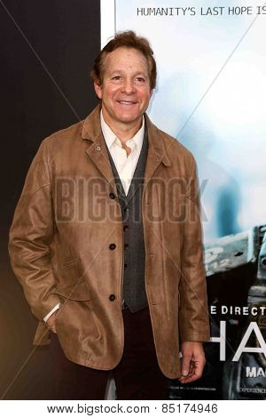 NEW YORK-MAR 4: Actor Steve Guttenberg attends the premiere of 