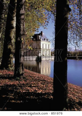 프랑스. ile-de-france입니다. 카펫트와의 궁전입니다.