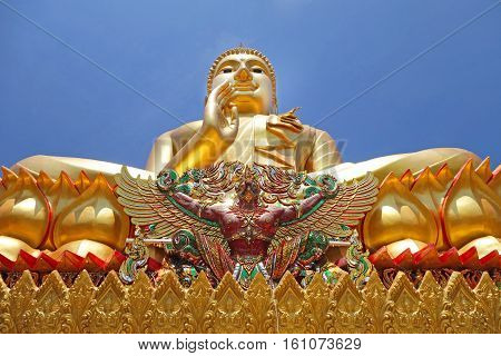 Golden Big Buddha Statue