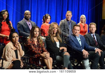 LOS ANGELES - DEC 9:  Cast at the 