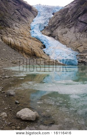 Melkevollbreen ledovec Jostedalsbreen národního parku, nedaleko Brigsdal, Norsko