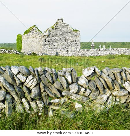 ซากปรักหักพังของโบสถ์ Carran, Burren คันตี้แคล์ ไอร์แลนด์