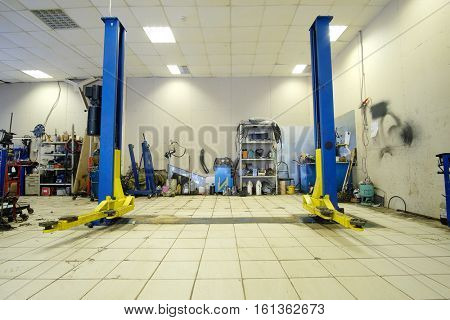 Car repair station