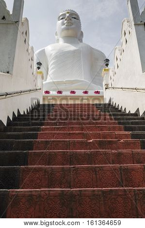 Bahirawakanda Sri Maha Bodhi Temple In Kandy, Sri Lanka. The Temple Is At A Very Hilly Place In Kand
