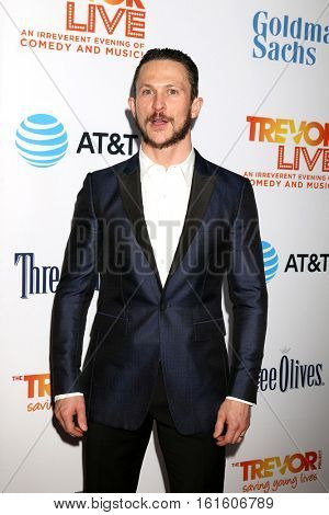 LOS ANGELES - DEC 4:  Jonathan Tucker at the TrevorLIVE Los Angeles 2016 at Beverly Hilton Hotel on December 4, 2016 in Beverly Hills, CA
