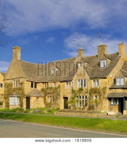 Hus High Street Broadway Cotswolds Worcestershire