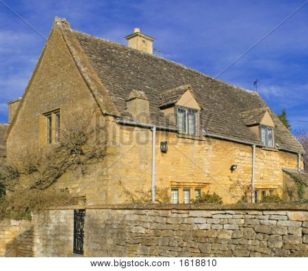 Evler High Street Broadway