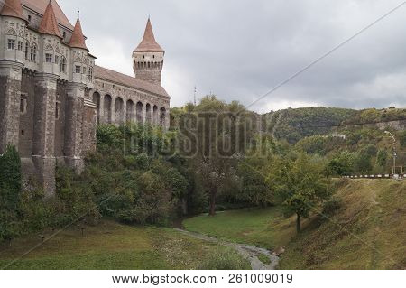 Corvin Castle Or Hunyadi Castle (castelul Corvinilor Sau Castelul Huniazilor), Hunedoara, Romania