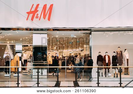Warsaw, Poland - September 27, 2018: People Walking Near H M Hennes Mauritz Store In Shopping Mall