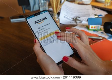 Chiang Mai,thailand - Sep 09, 2018 : Oneplus6 Digital Mobile Phone Showing Amazon Logo And Credit Ca