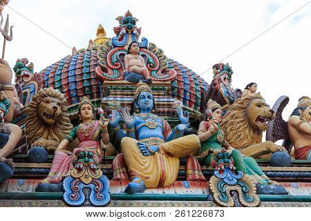 Sculpture, Architecture And Symbols Of Hindu Temple At Singapore , Sri Mariamman Temple, Singapore I