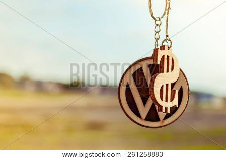 Ukraine, Lviv - Oct 3 , 2018: Keychain With Volkswagen Logo On A Natural Background
