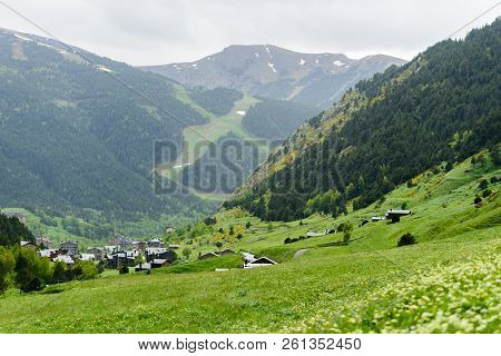 Autumn In The Incles Valley, Andorra. Vall D´incles, Andorra