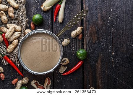 Malay Spicy Peanut Saucem Top View, Copy Space