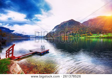 Idyllic Autumn Scene In Grundlsee Lake. Location: Resort Grundlsee, Liezen District Of Styria, Austr