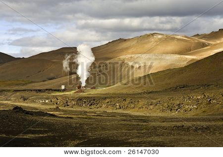 Část 60MW geotermální elektrárny v systému sopečného Krafla, vyrábějící elektřinu od t