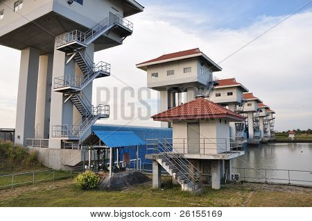 Floodgate Bangpakong gát
