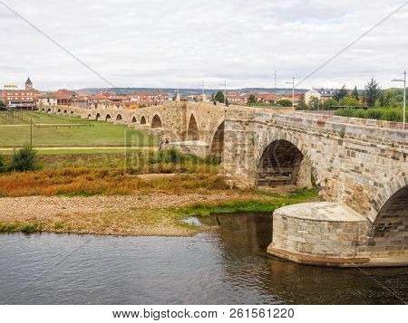 Medieval Bridge Built Over An Earlier Roman Bridge In The 13th Century - Hospital De Orbigo, Castile