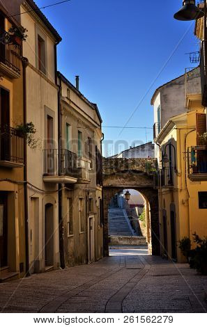 Termoli is a seaside resort famous for its very charming and ancient downtown.The old downtown has medieval origins, it is perched on a rocky promontory,