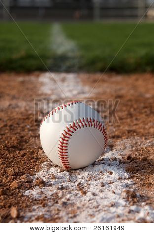 Baseball na řádku křídu vnitřní hřiště