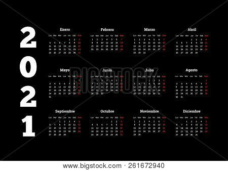 2021 Year Simple Calendar In Spanish On Dark Background