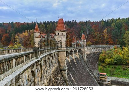 Dam Les Kralovstvi in Czech - travel and nature background