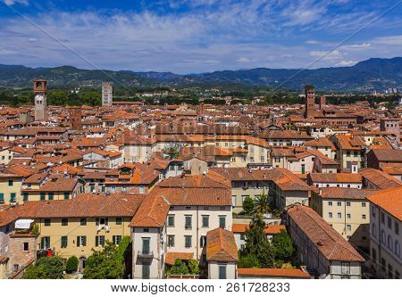 Panorama of Lucca Italia - architecture background