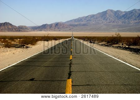 Ölüm Vadisi yolu