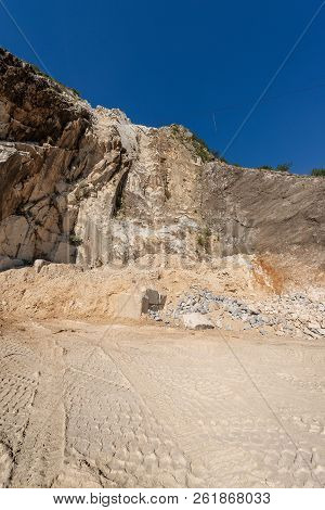 Quarry Of White Carrara Marble In The Apuan Alps (alpi Apuane). Tuscany, (toscana), Italy, Europe