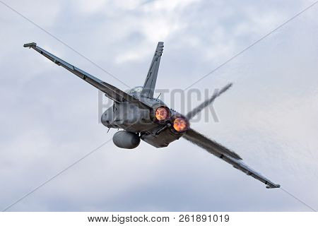 Avalon, Australia - February 27, 2013: Royal Australian Air Force (raaf) Boeing F/a-18f Super Hornet