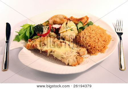 Langosta thermidor con arroz, brócoli y verduras