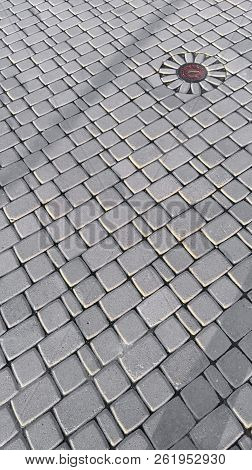 Modern Paving Pavement Stone Design