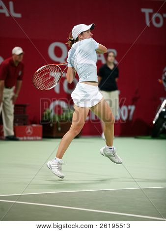 Belgiske tennis stjerne Justine Henin i aktion mod Alicia Molik på Qatar Total Open, Doha, Febr