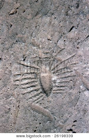 Reprezentace arabské lodě s vyčnívající vesla vytesané ve vápencové skále Jebal Al-Jassa