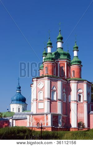 Gustynsky klášter, Ukrajina