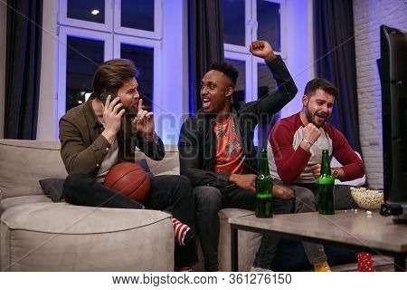 Fierce Noisy Likable 30s Multiracial Male Friends Encouraging With Shouts Their Favourite Football T