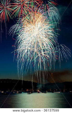 kaskadierende Feuerwerk