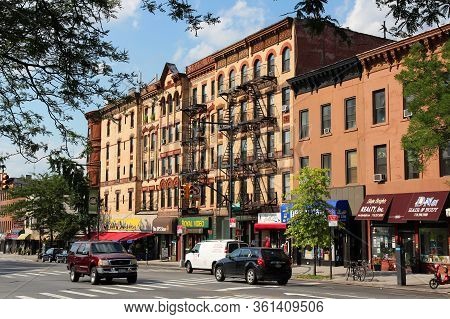 New York, Usa - July 6, 2013: People Walk In Prospect Heights, Brooklyn. New York City Is Visited By