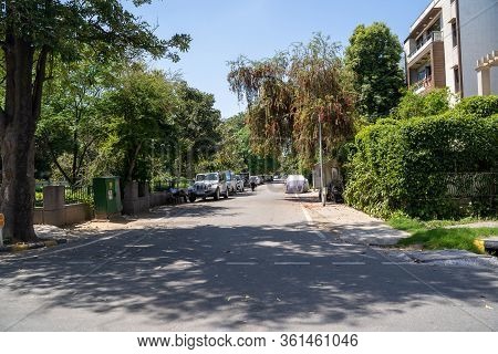 New Delhi, India - March 29, 2020: View Of The Streets In The Jor Bagh Neighborhood Of Delhi, India