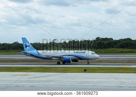 Cancun, Mexico - Jan. 23, 2020: Interjet Airlines Airbus A320 At Cancun International Airport Cun, C
