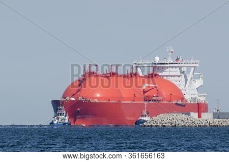 Gas Tanker - Ship Sails To The Lng Terminal