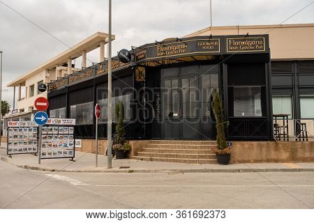 Torrevieja, Valenciana, Spain - Apr 17 2020 : Bar, Shop Or Restaurant Closed For Business During Cov