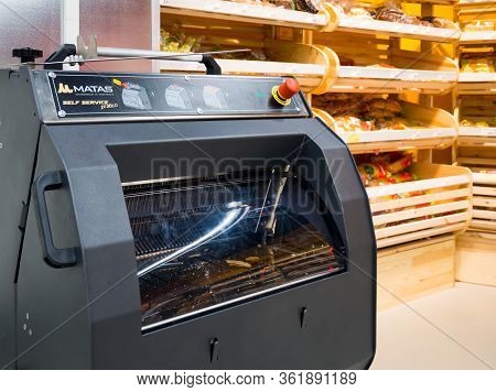Voronezh, Russia - August 29, 2019: Machine For Self-cutting Bread In The Bread Department Of The St