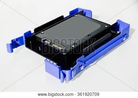 New 2, 5 Inch Ssd Fast Solid State Drive Ssd Inside Adapter Rail For Hdd Or Sdd Conversion Cradle Fo
