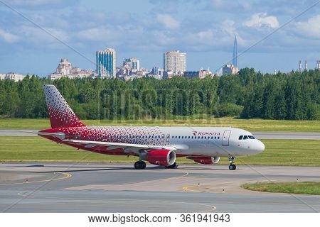 Saint Petersburg, Russia - June 20, 2018: Airbus A320-214 (vp-bwh) Of The Rossiya Airlines On The Ta